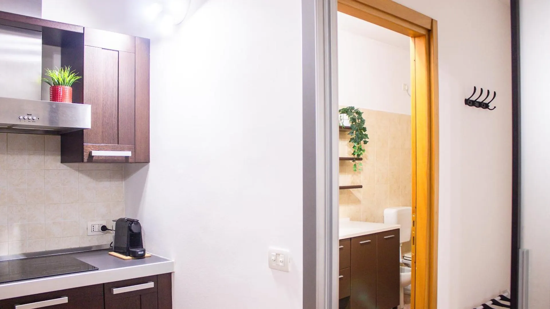 Urban Living - Navigli Bocconi Apartment Milan