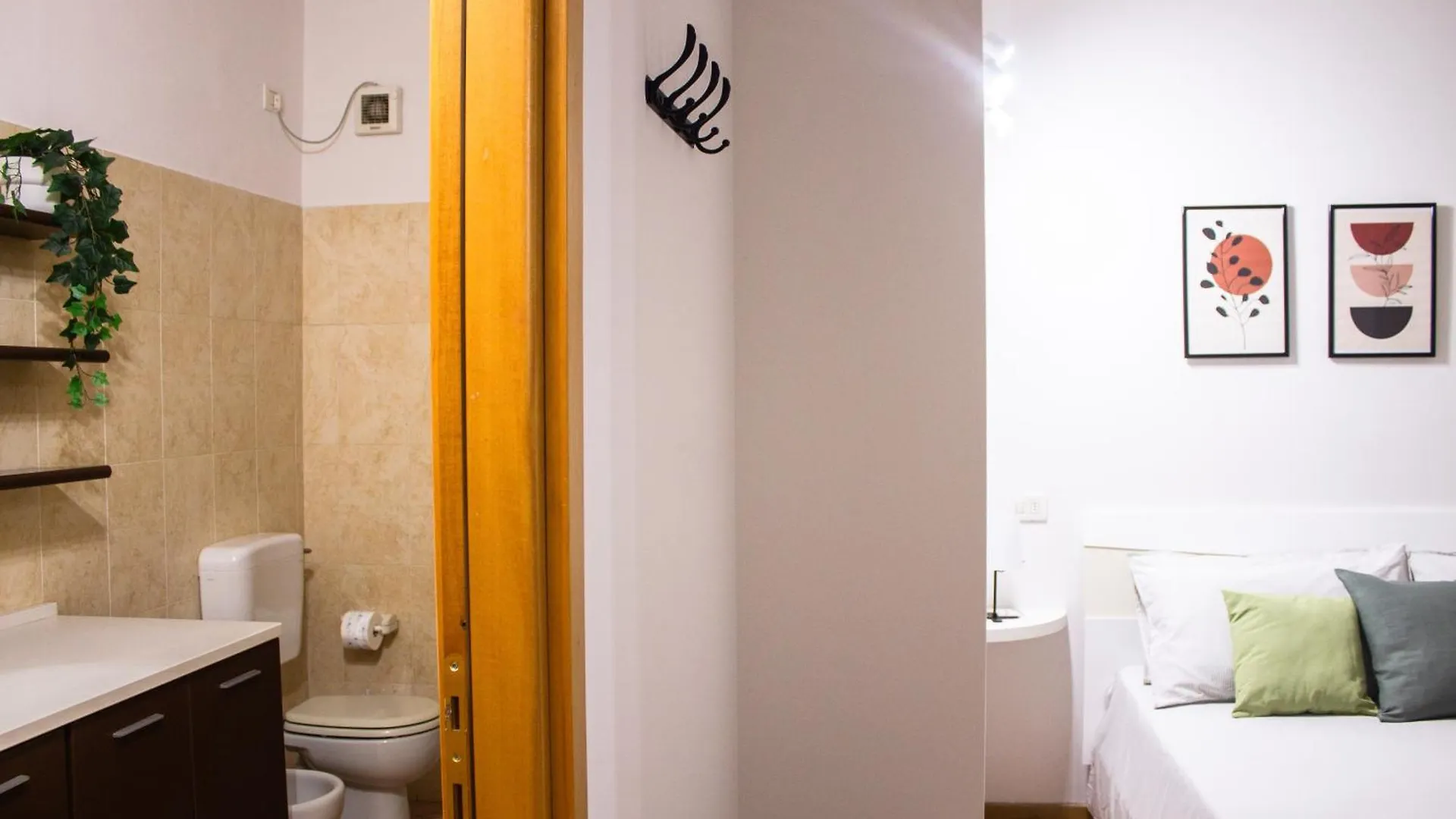 Urban Living - Navigli Bocconi Apartment Milan 0*,  Italy