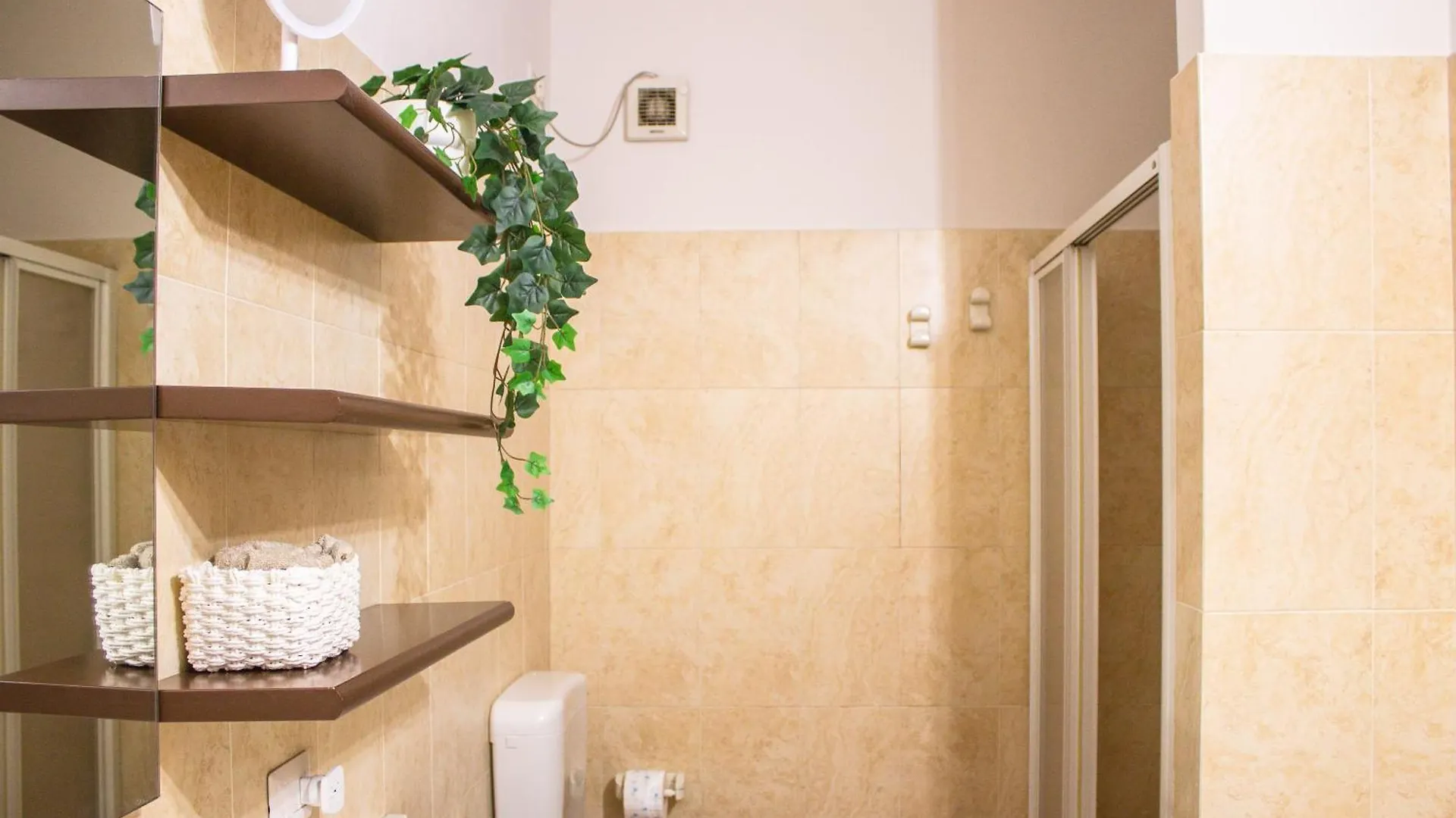 Urban Living - Navigli Bocconi Apartment Milan