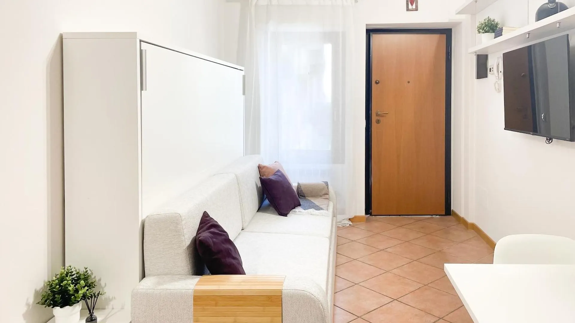Urban Living - Navigli Bocconi Apartment Milan Italy