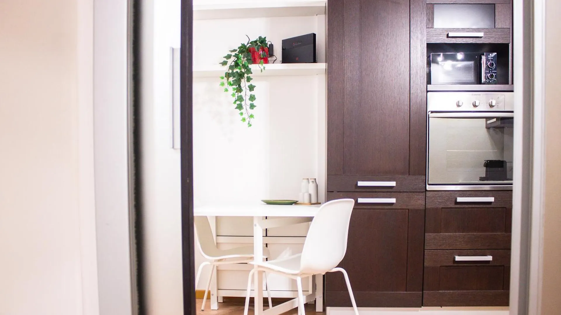 Urban Living - Navigli Bocconi Apartment Milan
